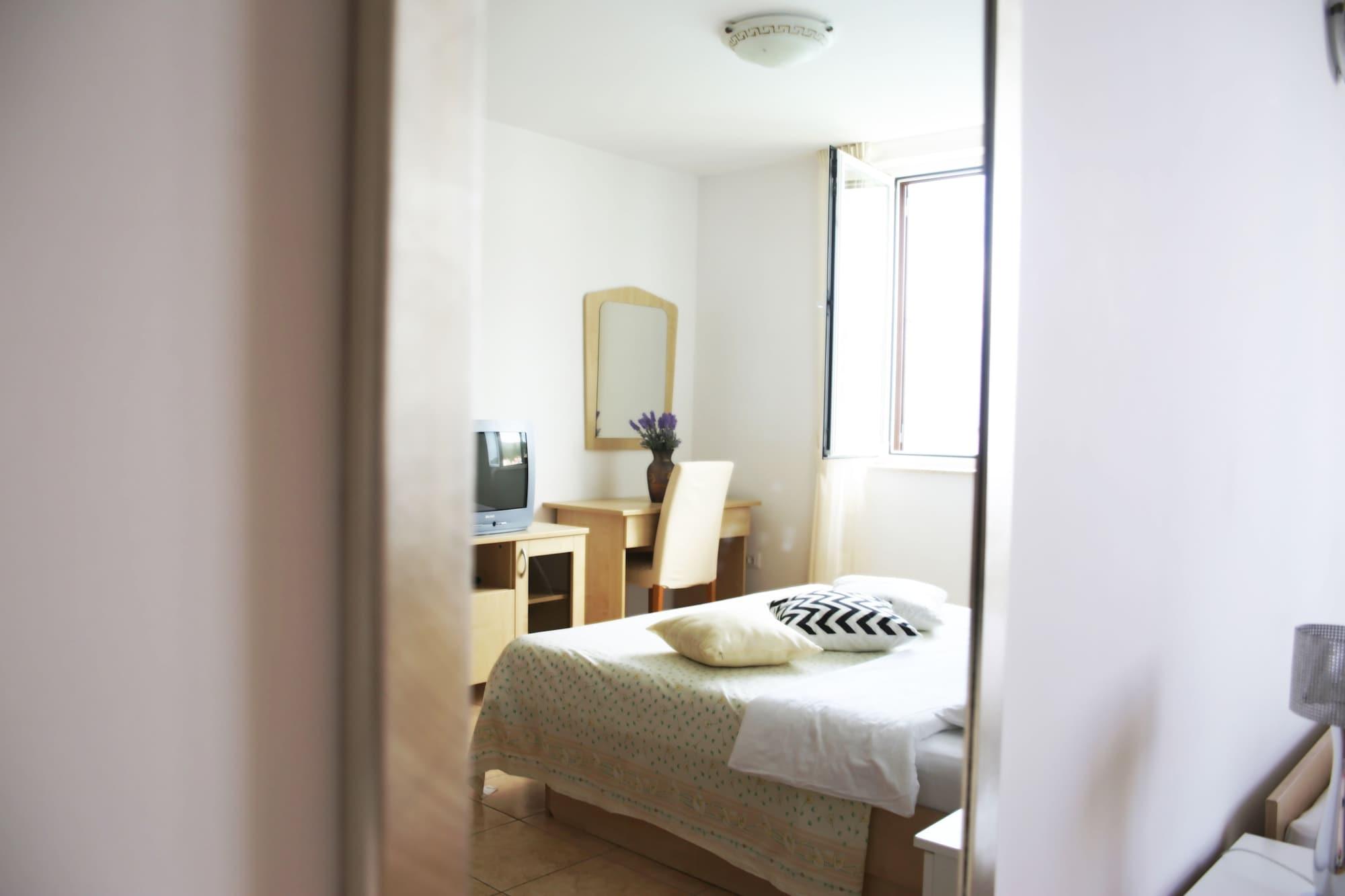 Apartments Tamarix ヴィンイェラック エクステリア 写真